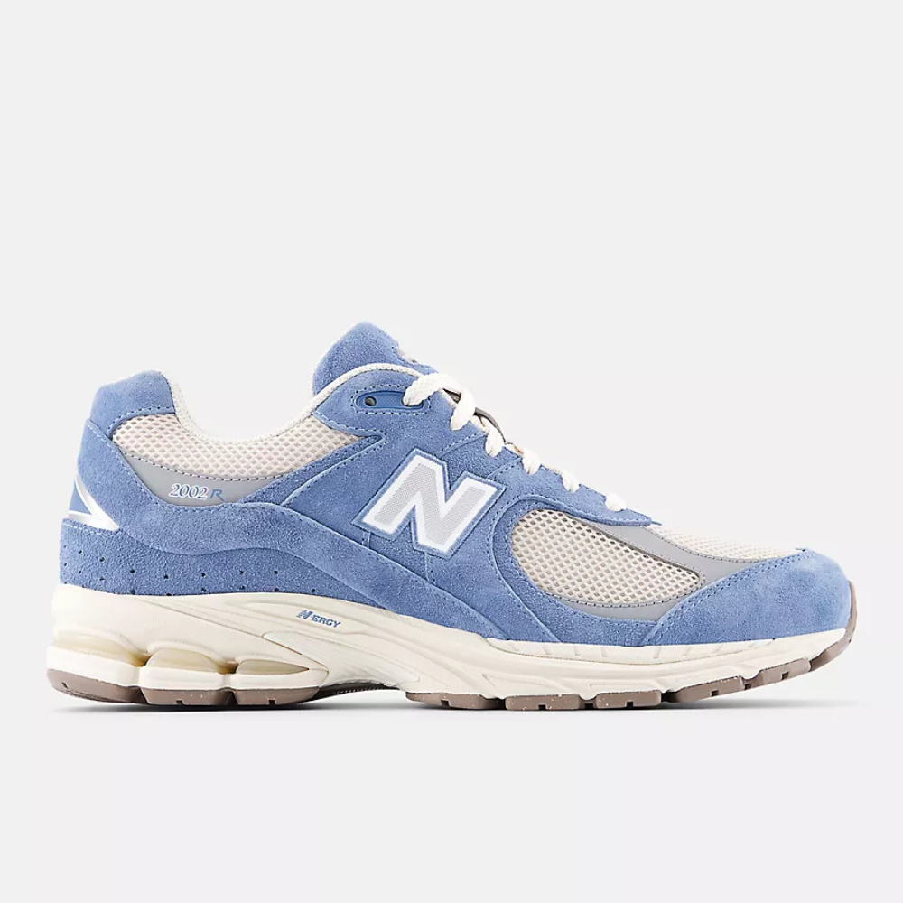 NB 2002R SNEAKERS