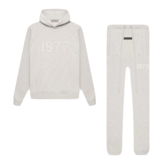 Essentials 1977 Pak