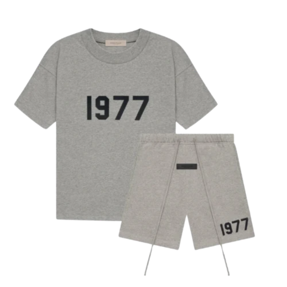Essentials 1977 Pak Kort