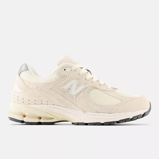 NB 2002R SNEAKERS