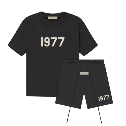 Essentials 1977 Pak Kort